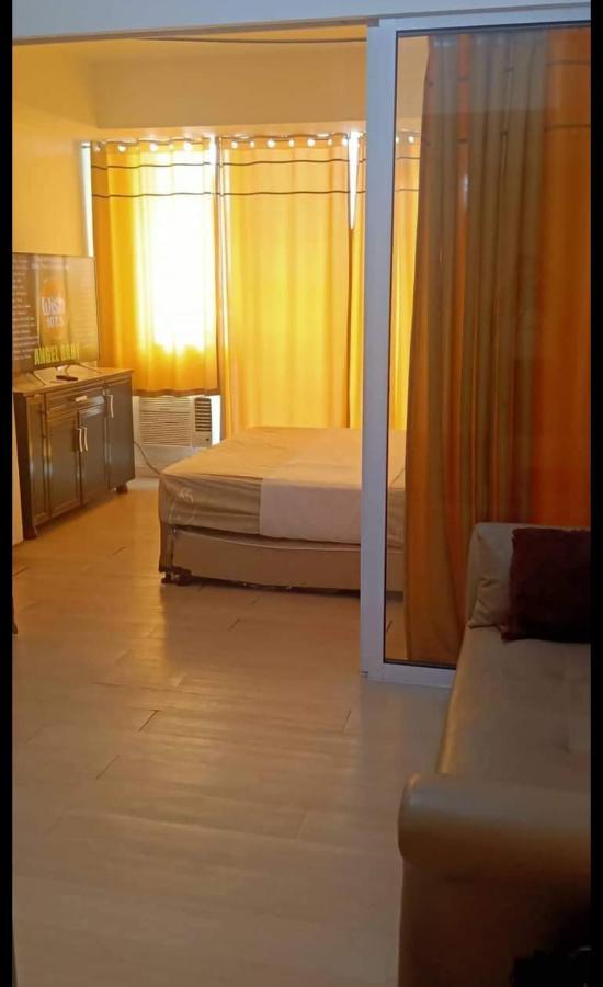 Condotel at SM Bicutan Manila Exterior foto
